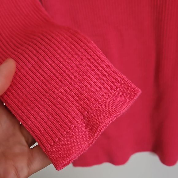 Tory Burch 100% wool rib knit magenta sweater - Picture 6 of 8